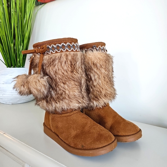 FABKIDS Fur Pom Pom Fuzzy Brown Boots  Braided Accents - Kids, Size 12 - Picture 4 of 16